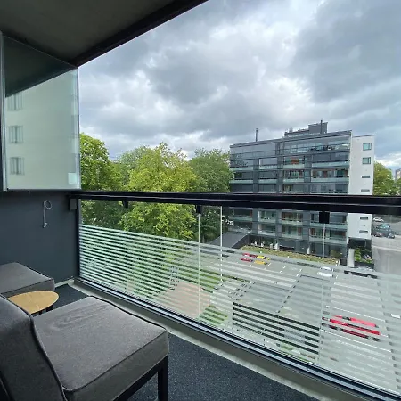 アパート Parvekkeellinen Yksioe Keskustassa